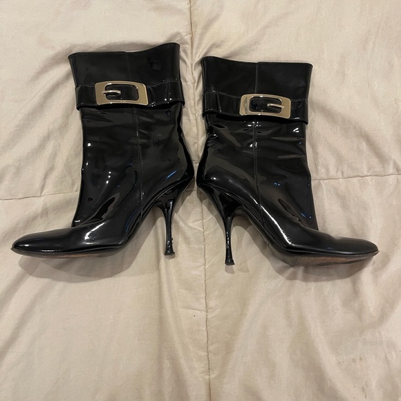 GUCCI Patent Leather VERNICE DIAMOND Silver Buckle Black ANKLE BOOTS! - Picture 2 of 14